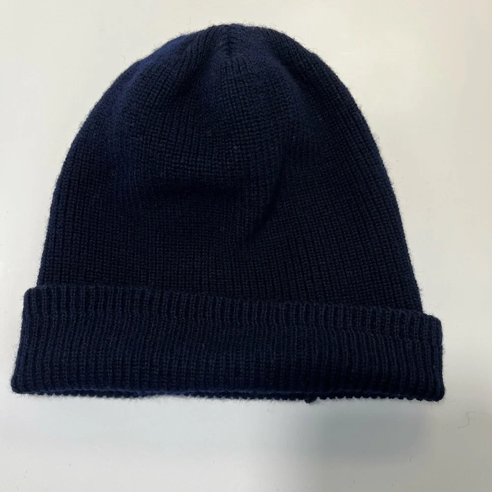 NWT HAT HUT Winter Sleeping Hat